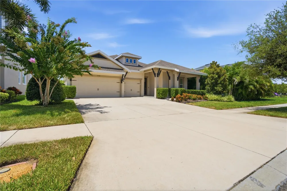 7720 PARADISO DRIVE Apollo Beach, FL 33572
