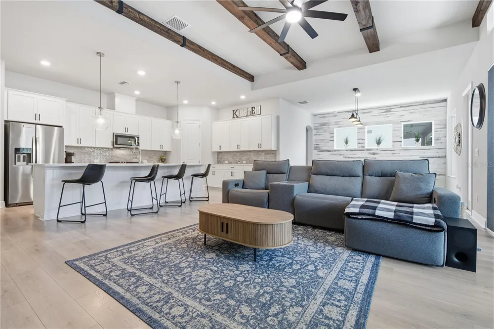 7720 PARADISO DRIVE Apollo Beach, FL 33572