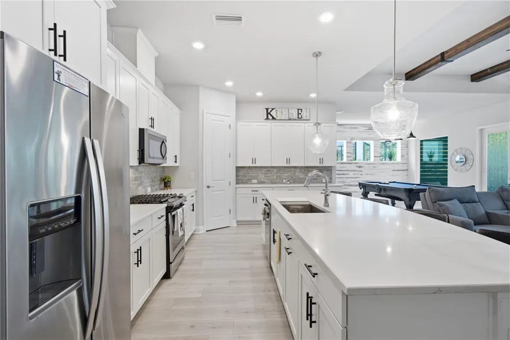 7720 PARADISO DRIVE Apollo Beach, FL 33572