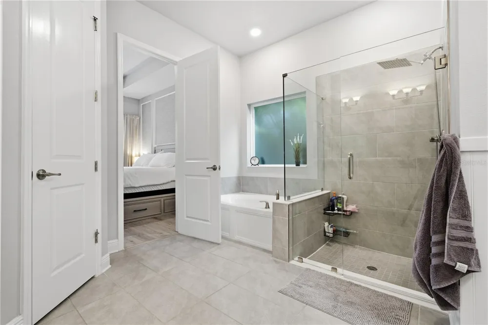 7720 PARADISO DRIVE Apollo Beach, FL 33572