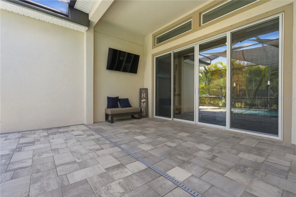 7720 PARADISO DRIVE Apollo Beach, FL 33572