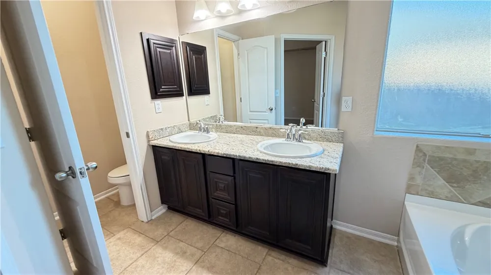 2221 Mendocino Drive Portland, TX 78374