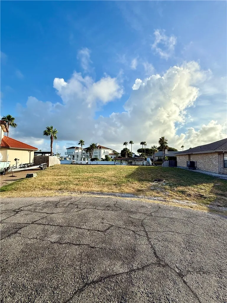 13806 Gunwale Drive Corpus Christi, TX 78418