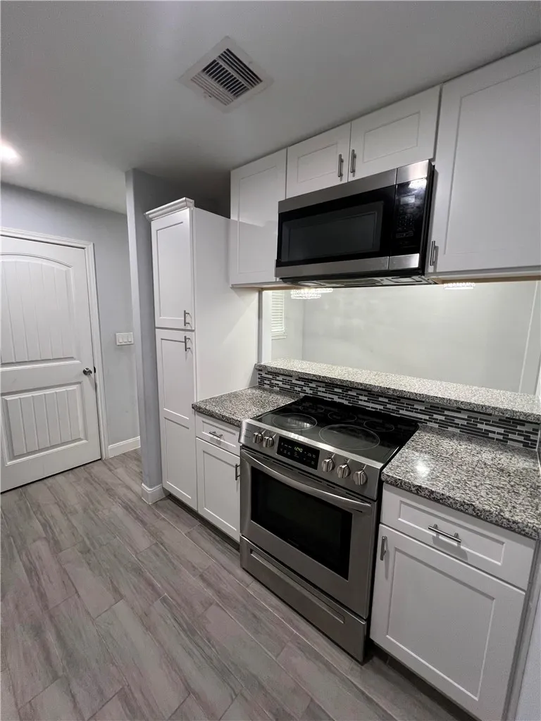 6501 Osprey Drive #A+B Houston, TX 77048
