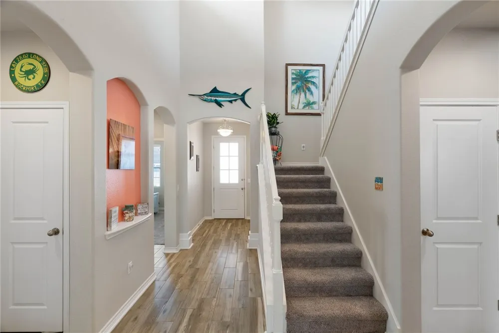 109 Shadow Moss Lane Rockport, TX 78382