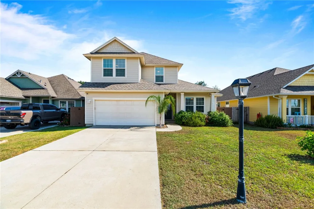 109 Shadow Moss Lane Rockport, TX 78382