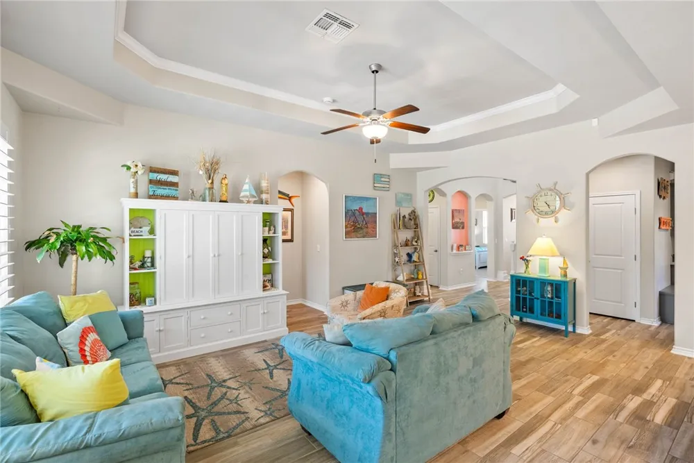 109 Shadow Moss Lane Rockport, TX 78382