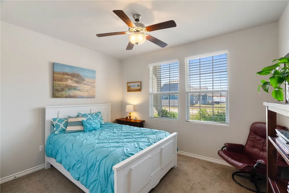 109 Shadow Moss Lane Rockport, TX 78382