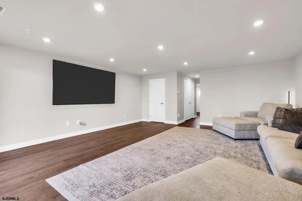 2605 Christina Ln Somers Point, NJ 08244
