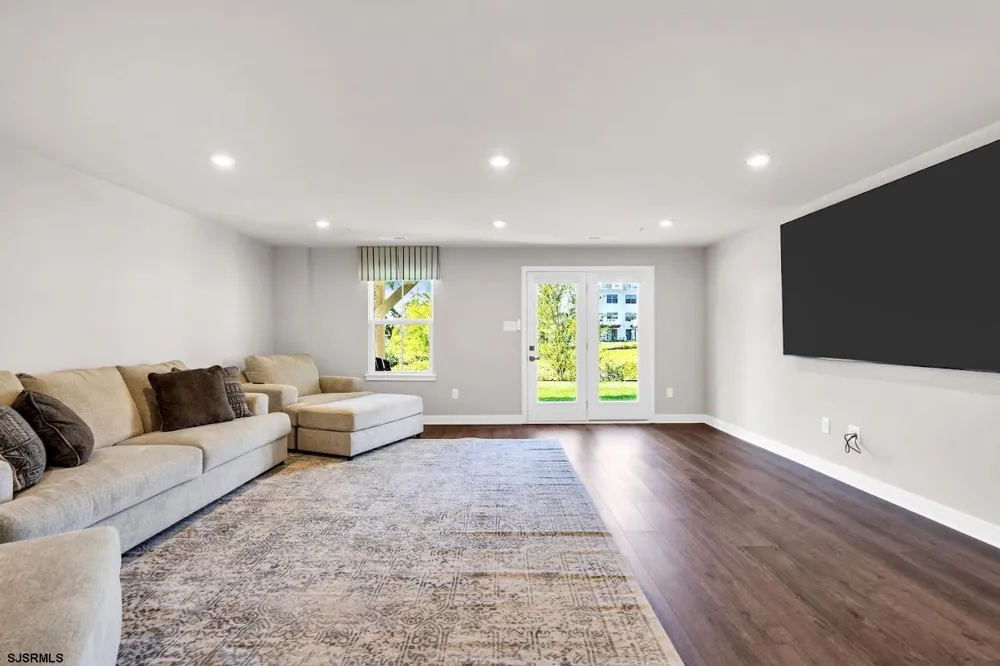2605 Christina Ln Somers Point, NJ 08244