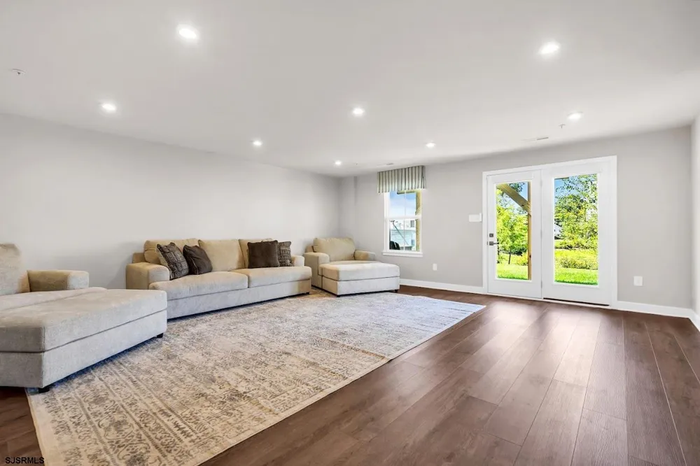2605 Christina Ln Somers Point, NJ 08244