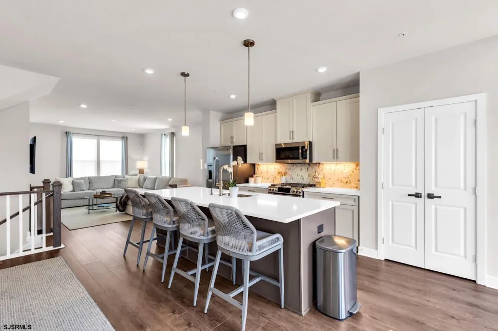 2605 Christina Ln Somers Point, NJ 08244