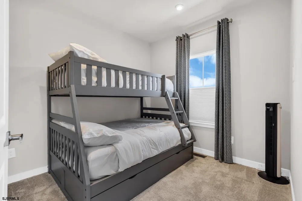 2605 Christina Ln Somers Point, NJ 08244