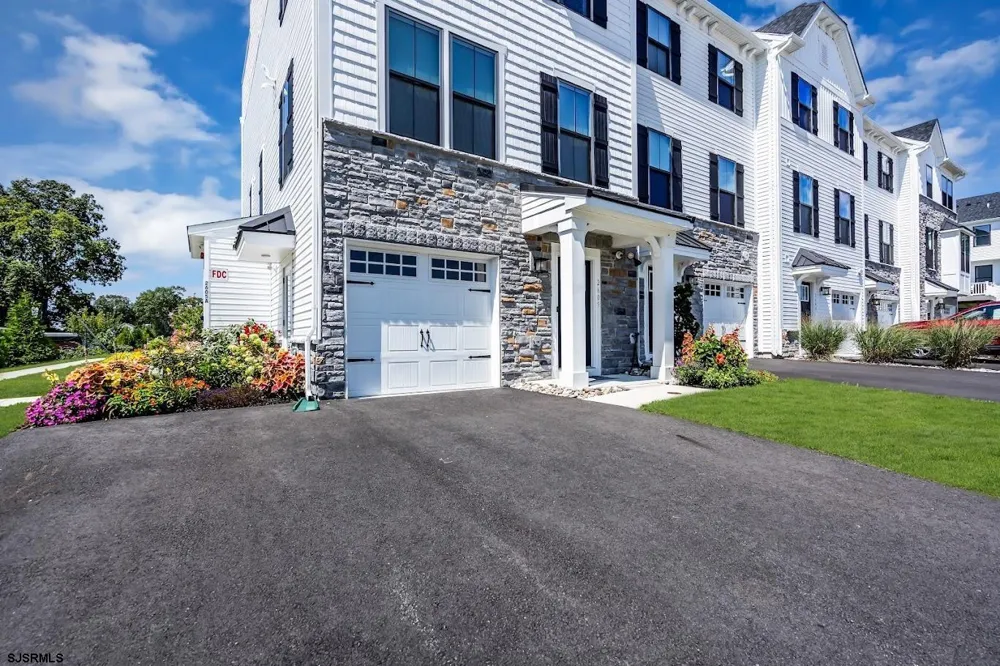 2605 Christina Ln Somers Point, NJ 08244