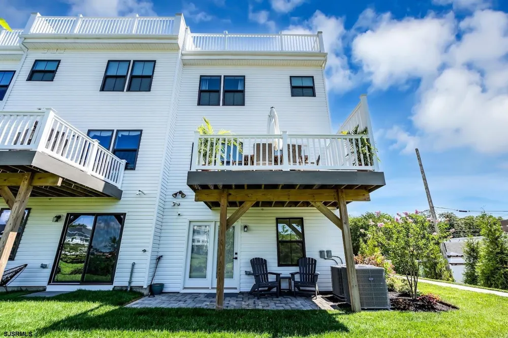 2605 Christina Ln Somers Point, NJ 08244