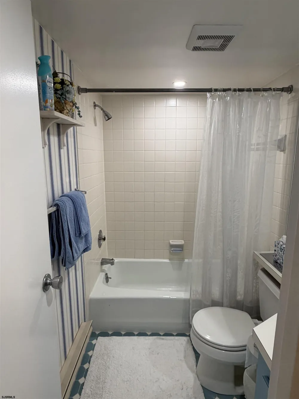 66 E 20th St. Unit 203 Avalon, NJ 08202