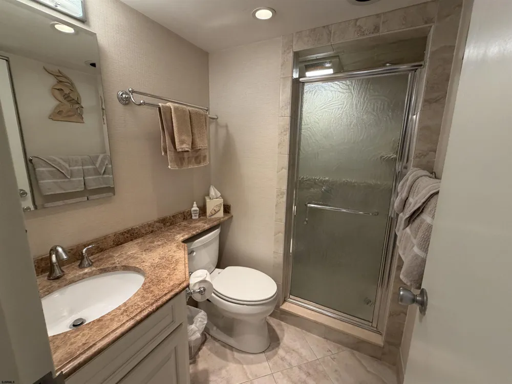66 E 20th St. Unit 203 Avalon, NJ 08202