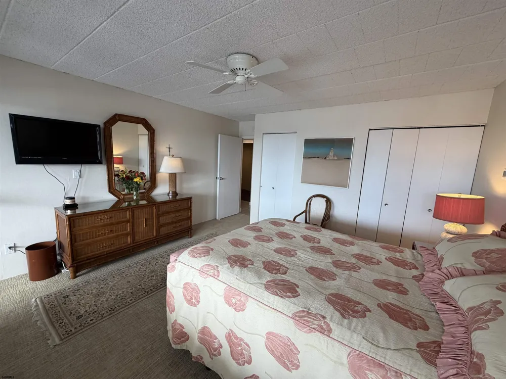 66 E 20th St. Unit 203 Avalon, NJ 08202