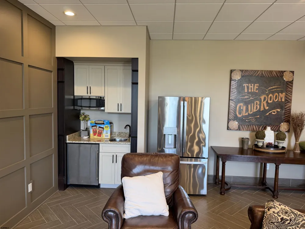 66 E 20th St. Unit 203 Avalon, NJ 08202