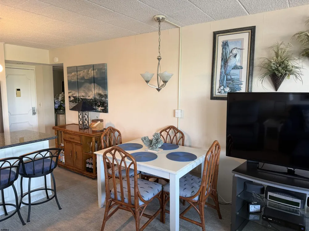 66 E 20th St. Unit 203 Avalon, NJ 08202