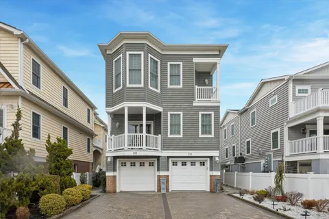 113 N Adams Ave