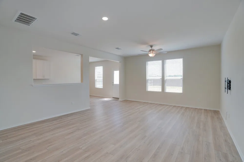 1109 Paradise Canyon Cove Jarrell, TX 76537