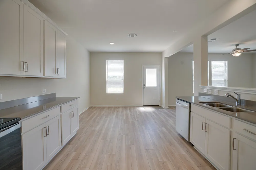 1109 Paradise Canyon Cove Jarrell, TX 76537