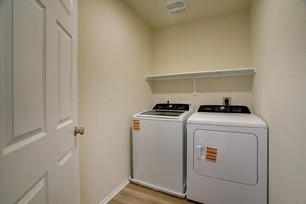 1109 Paradise Canyon Cove Jarrell, TX 76537