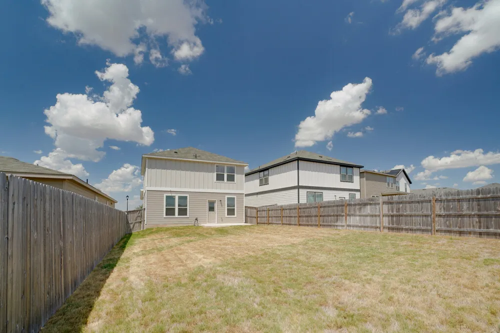1109 Paradise Canyon Cove Jarrell, TX 76537