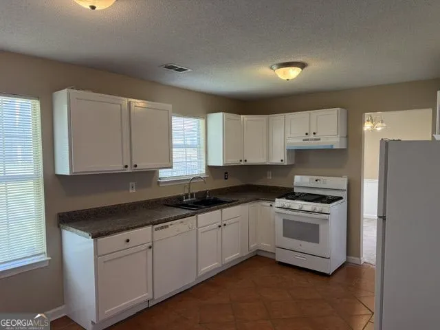 878 Asbury TRL Lithonia, GA 30058