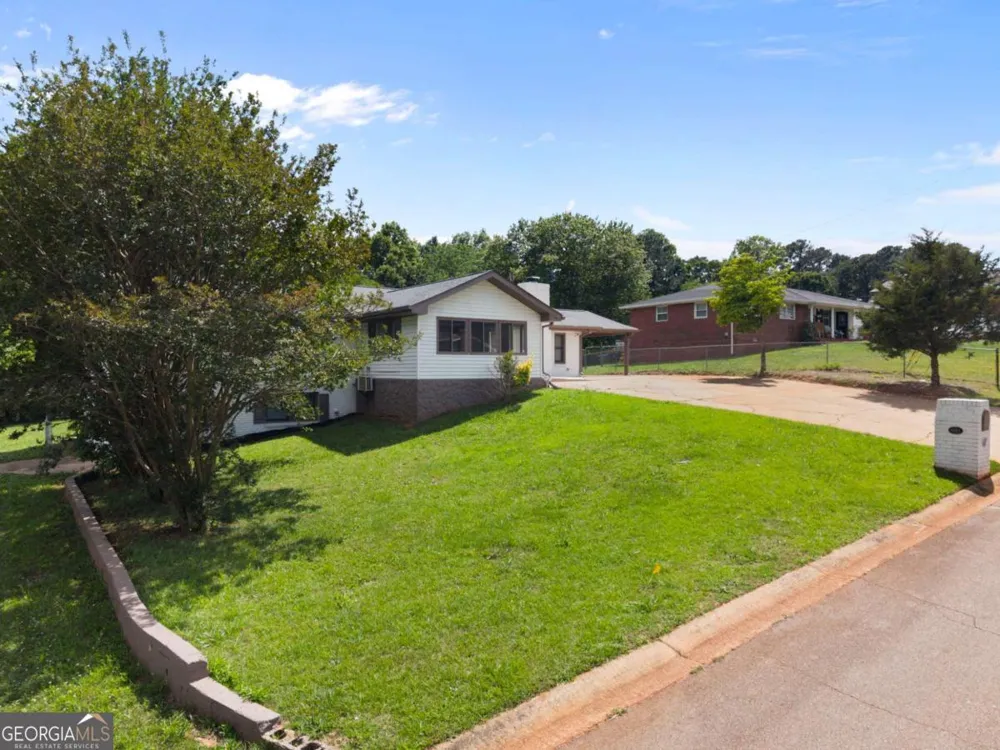 6684 Birch RD Winston, GA 30187