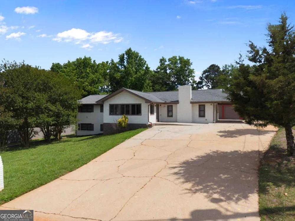 6684 Birch RD Winston, GA 30187