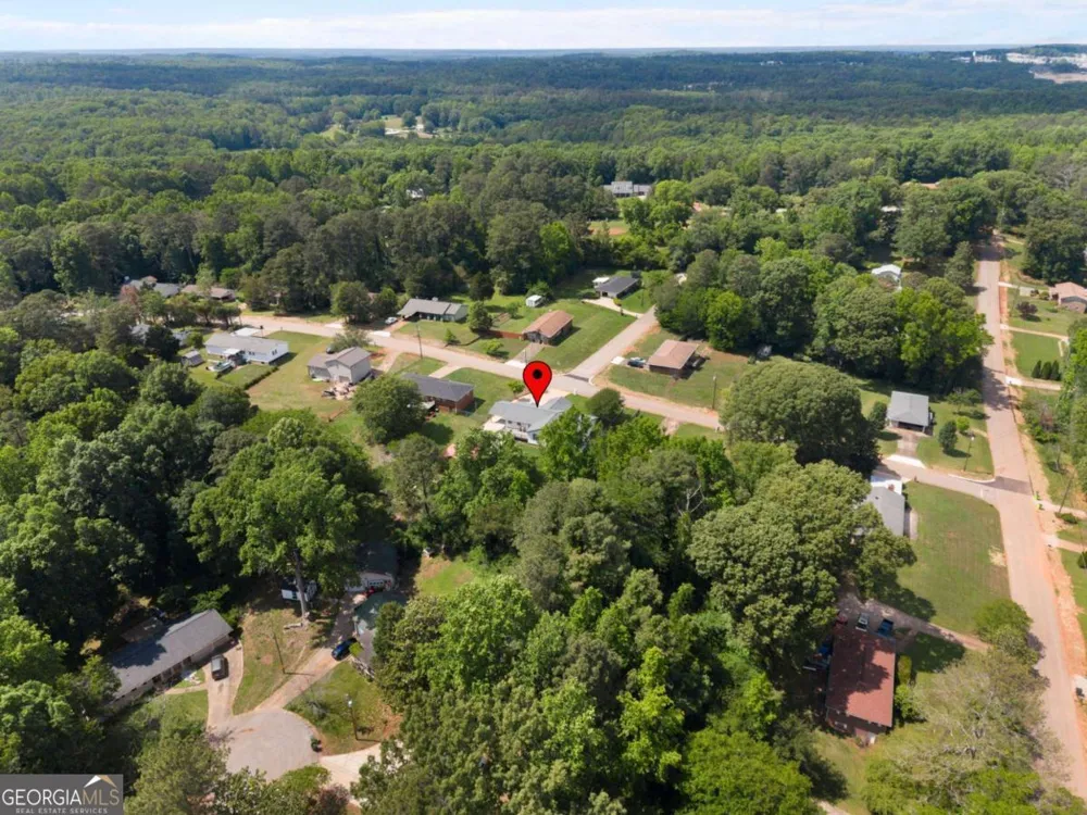 6684 Birch RD Winston, GA 30187