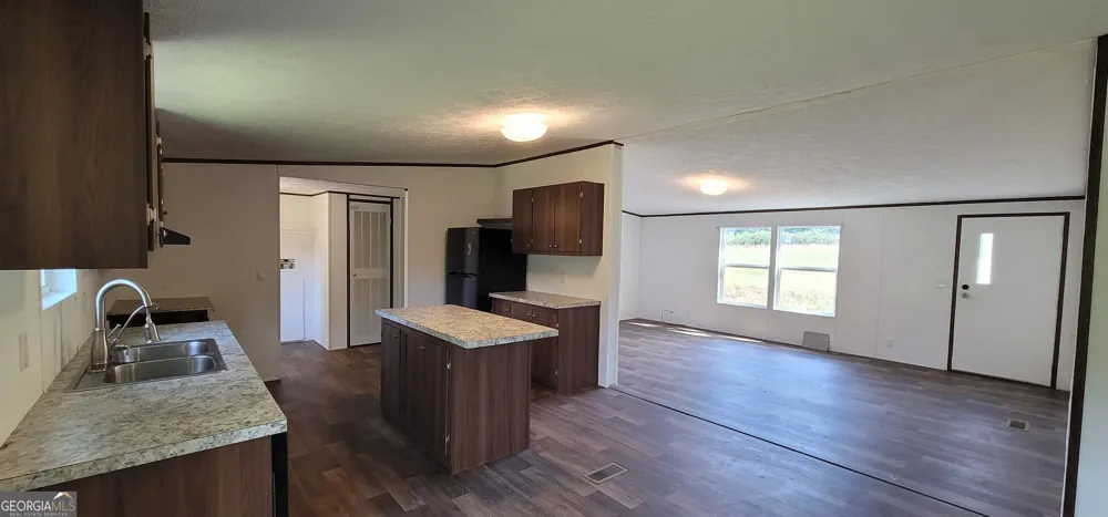 136 Bud Freeman RD Royston, GA 30662