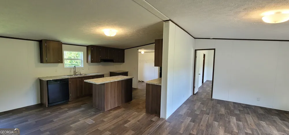 136 Bud Freeman RD Royston, GA 30662