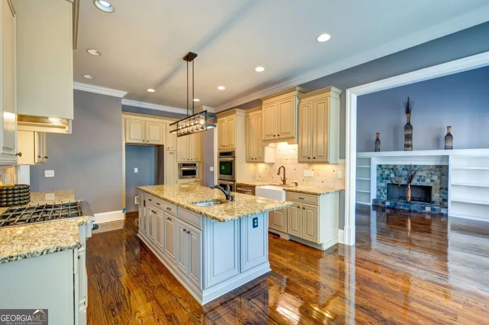 1049 Highland Villag Mableton, GA 30126