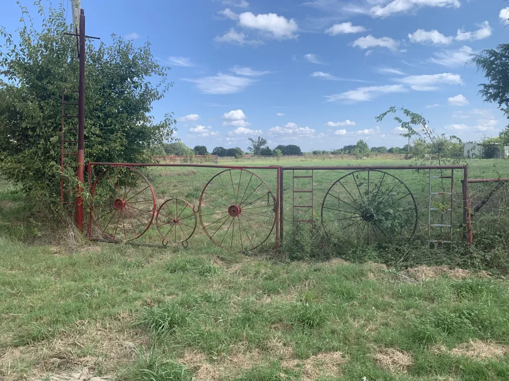 2165 County Road 3304 Greenville, TX 75402