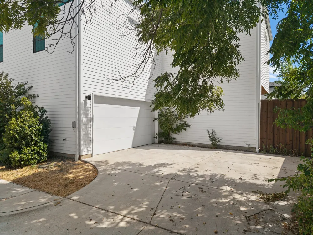 2513 Winnetka Avenue Dallas, TX 75212