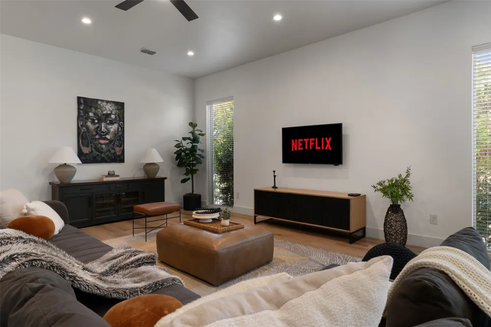2513 Winnetka Avenue Dallas, TX 75212