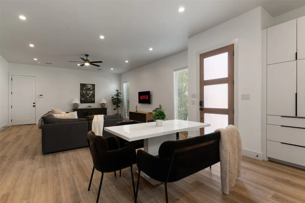2513 Winnetka Avenue Dallas, TX 75212