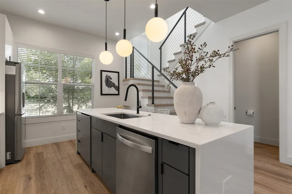 2513 Winnetka Avenue Dallas, TX 75212