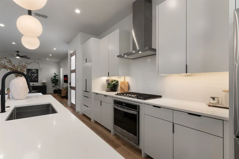 2513 Winnetka Avenue Dallas, TX 75212