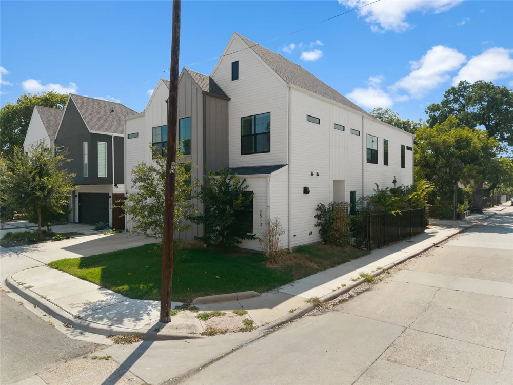 2513 Winnetka Avenue Dallas, TX 75212