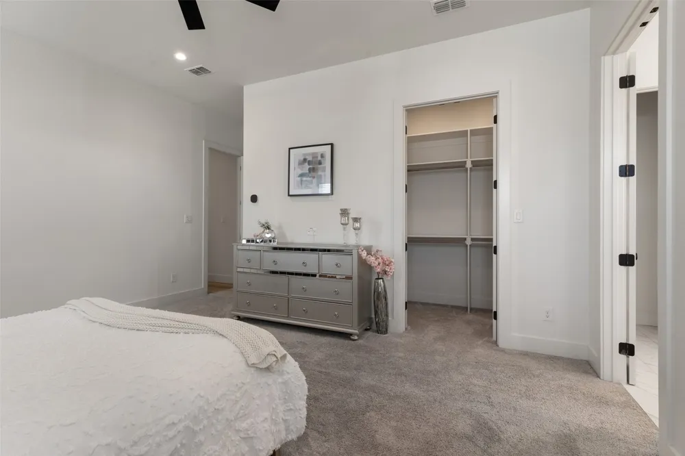 2513 Winnetka Avenue Dallas, TX 75212