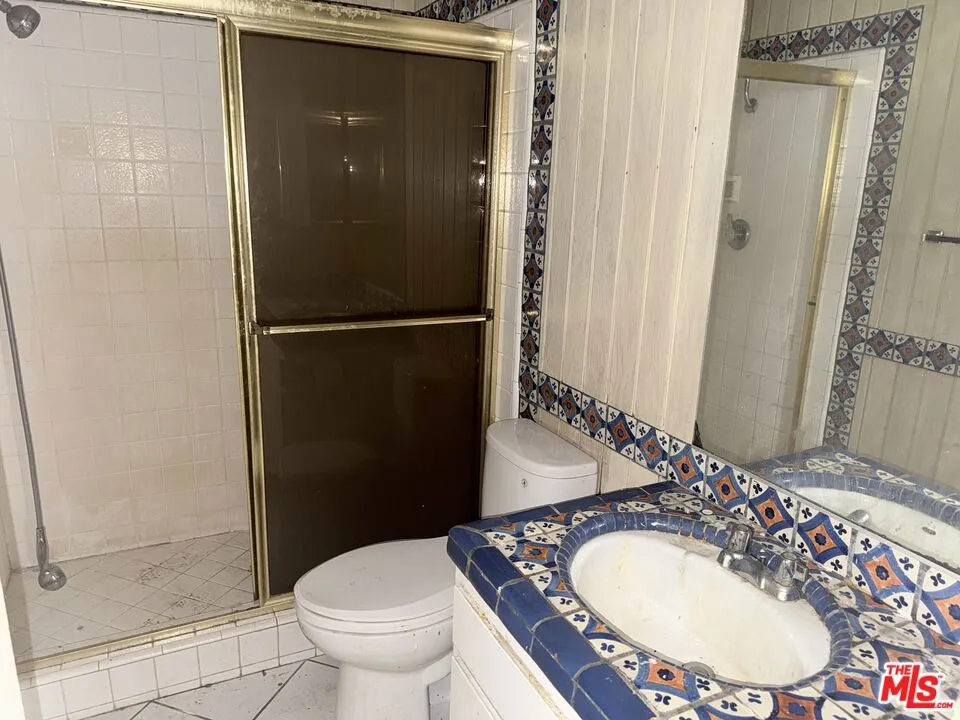 1849 Greenfield Avenue #106 Los Angeles, CA 90025