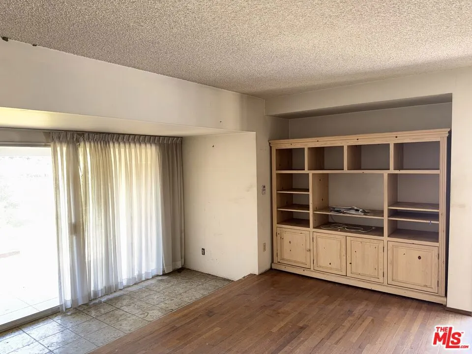 11308 Maxine Street Santa Fe Springs, CA 90670