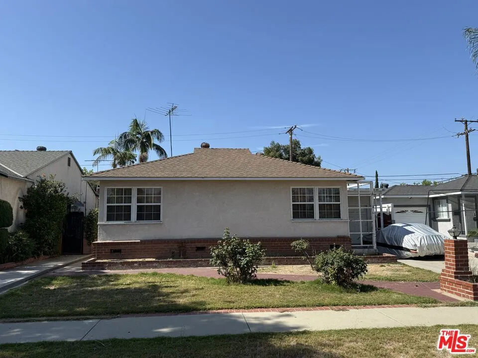 11308 Maxine Street Santa Fe Springs, CA 90670
