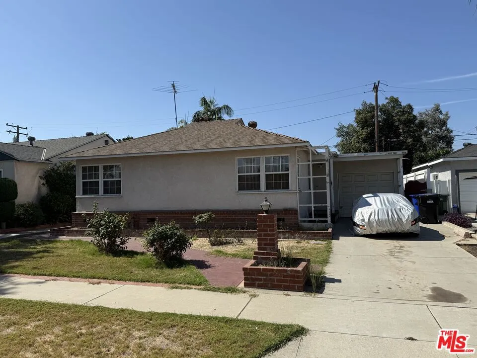 11308 Maxine Street Santa Fe Springs, CA 90670