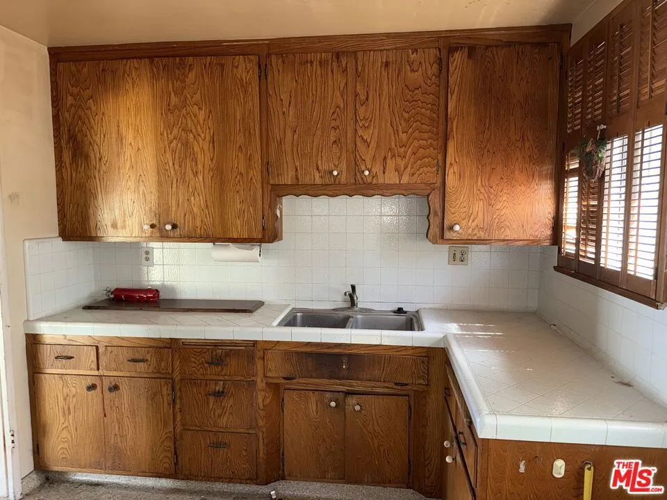 11308 Maxine Street Santa Fe Springs, CA 90670