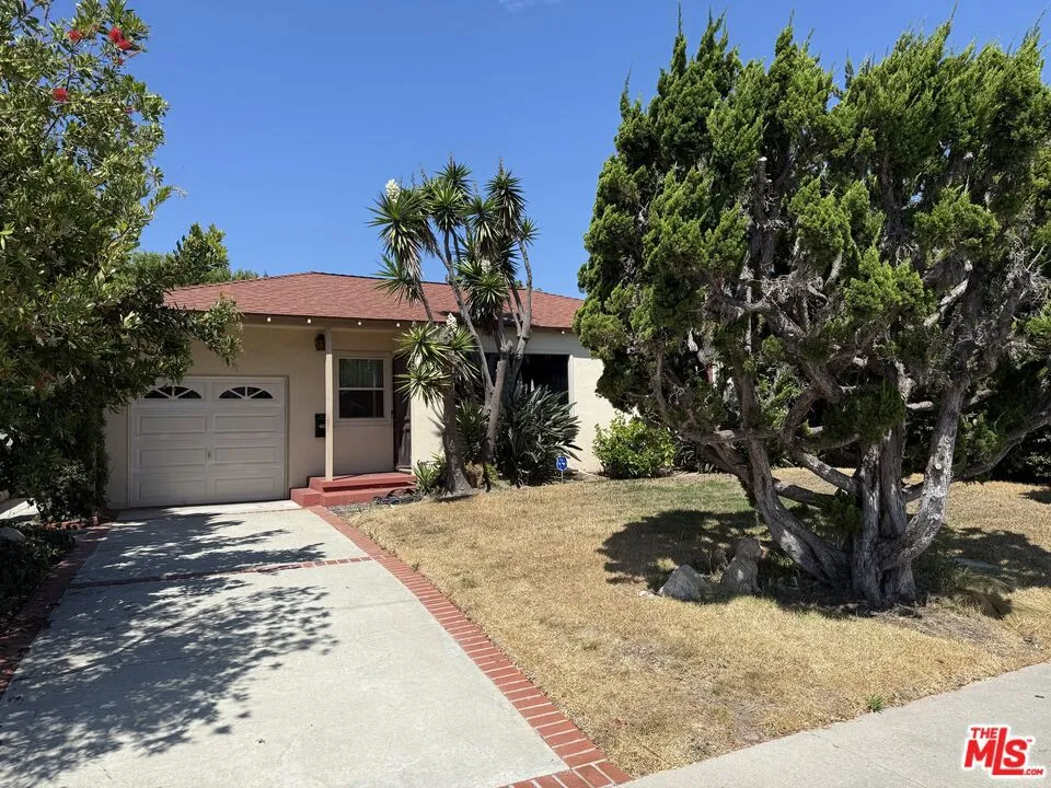 2811 Martha Avenue Torrance, CA 90501